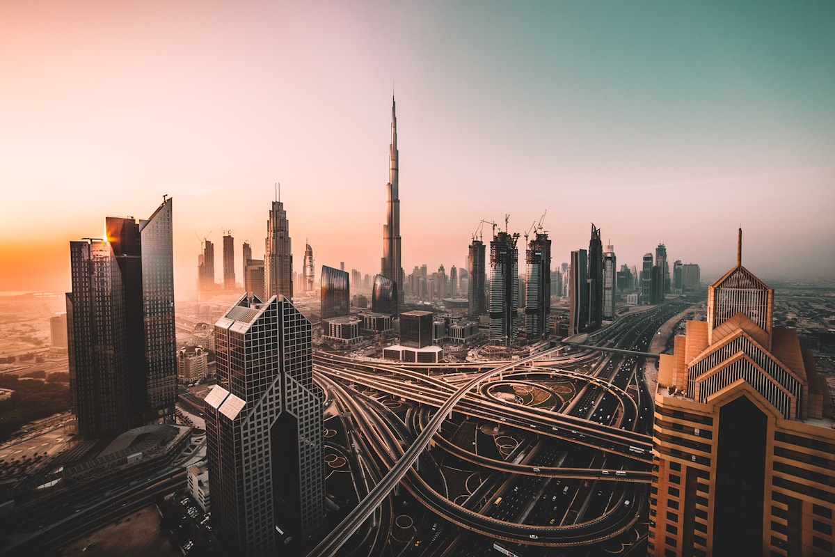 Dubai şehir manzarası — Arabic Content