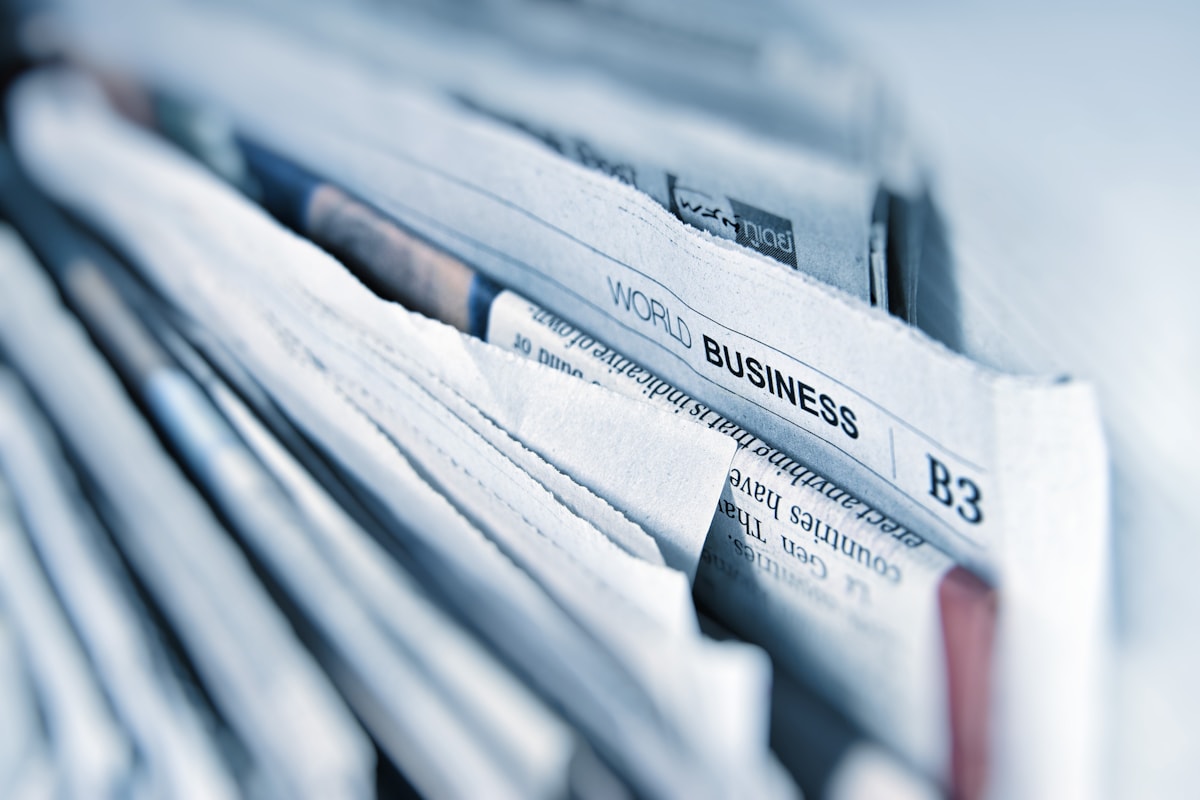 Gazete sayfaları — News & Updates
